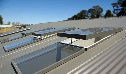 Comment installer ou remplacer des fenêtres de toit?